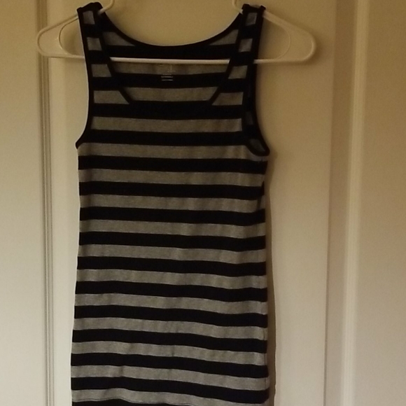 Gap Tank Top - Picture 1 of 3